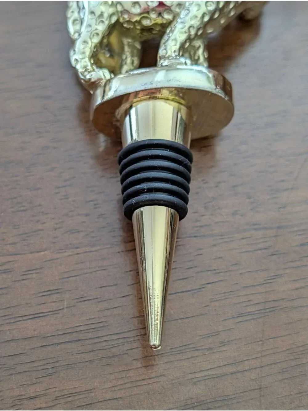 Gold Leopard Wine Bottle Stopper With Black Silicone Seal
